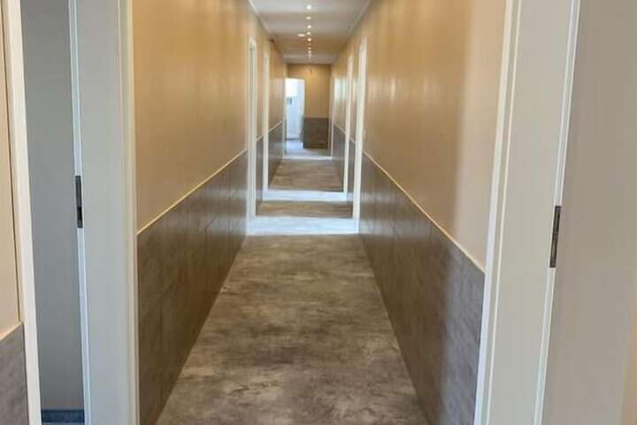 Ballroom/Hall 13 of 14