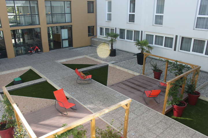 Terrace/Patio 44 of 77