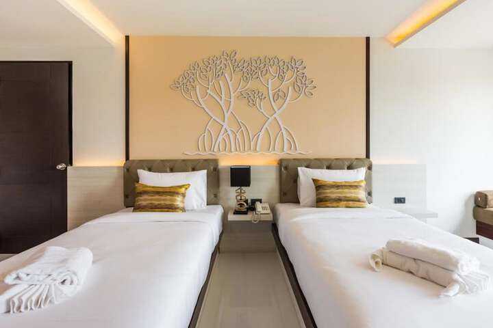 Room 4 of 48