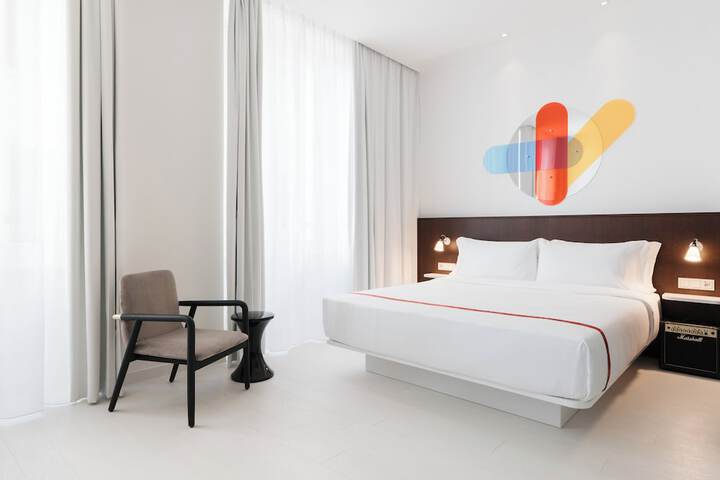 Room 26 of 60