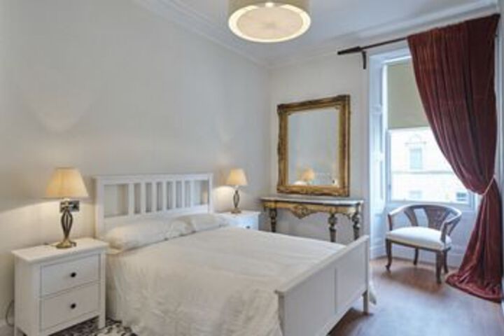 Room 7 of 15