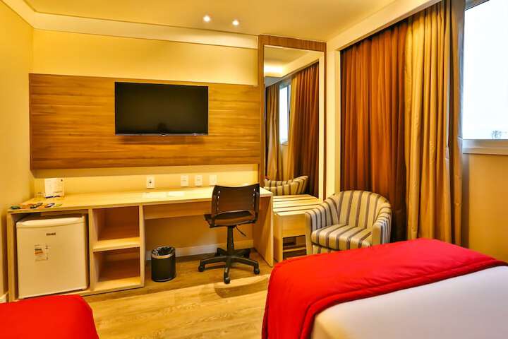 Room 15 of 50