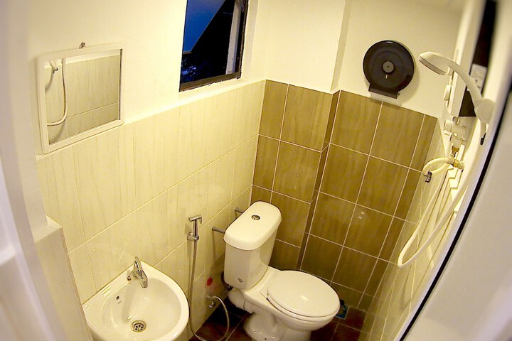 Room 11 of 20