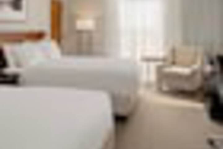 Room 32 of 177