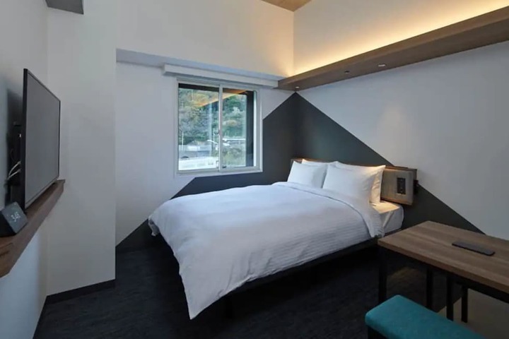 Room 20 of 58