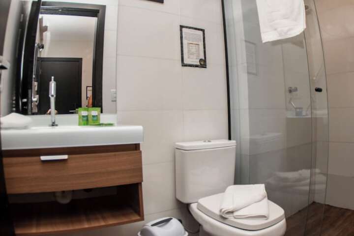 Room 16 of 37