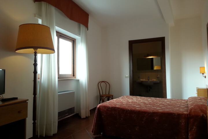 Room 9 of 72
