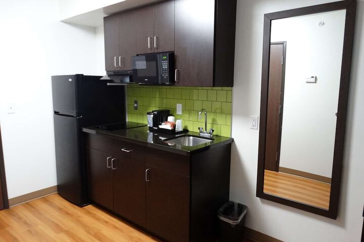 Room 8 of 40