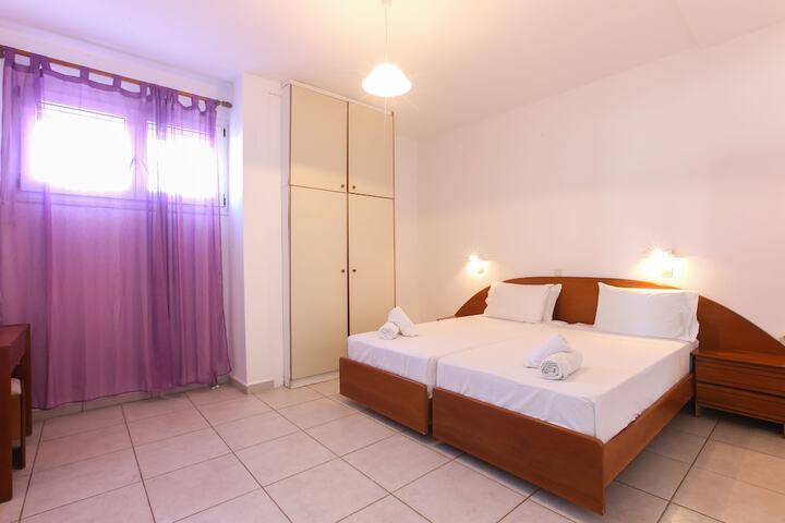 Room 19 of 128