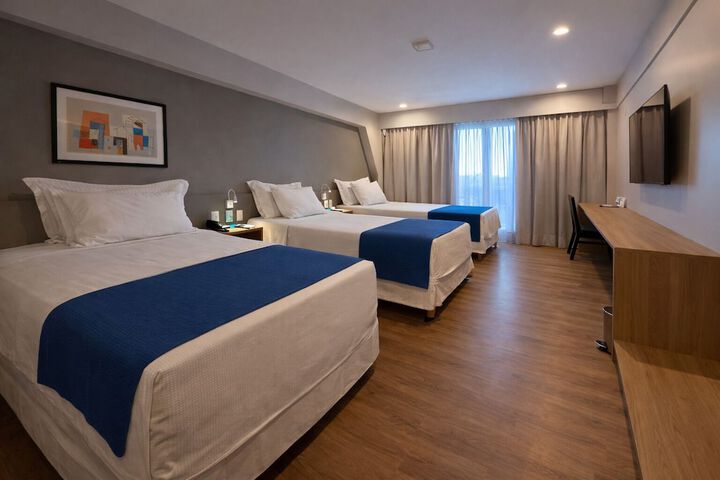 Room 48 of 132