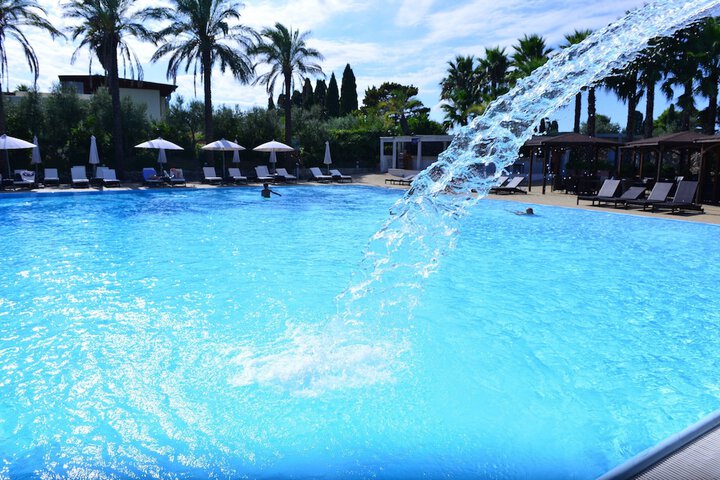 Hotel with Pool