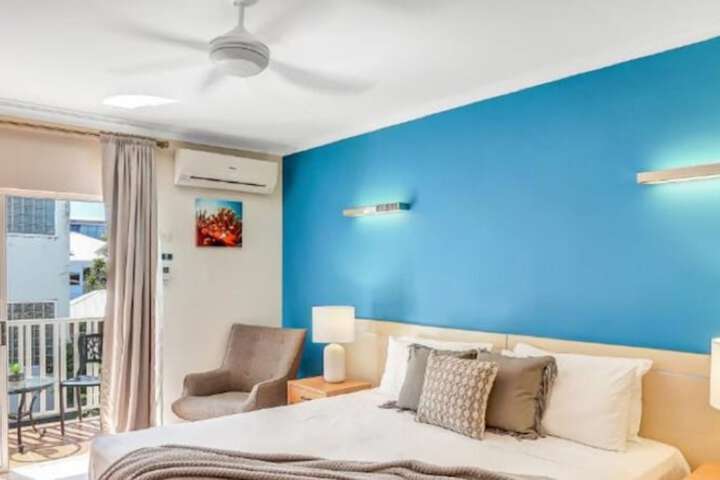 Room 8 of 38