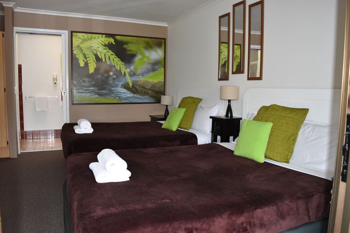 Room 9 of 30