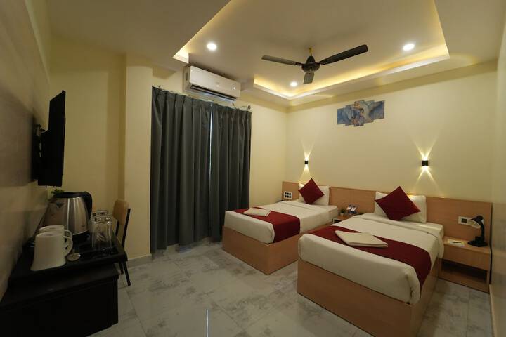 Room 9 of 17