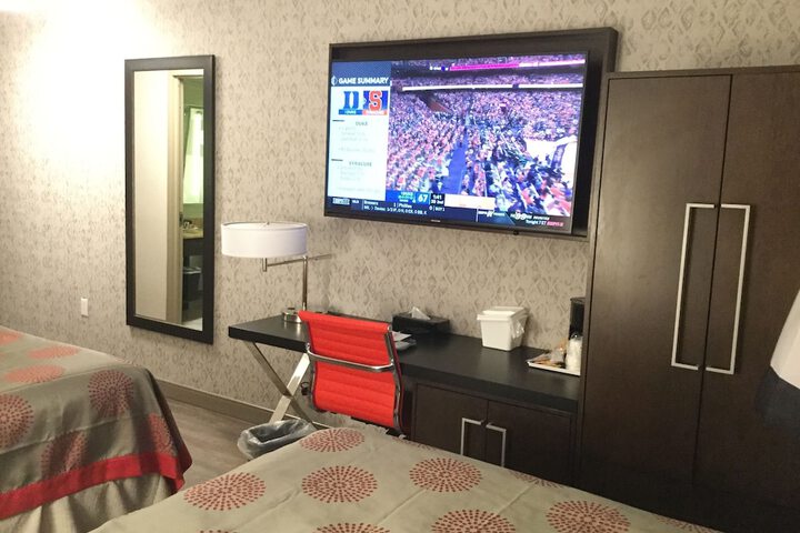 Room 9 of 26