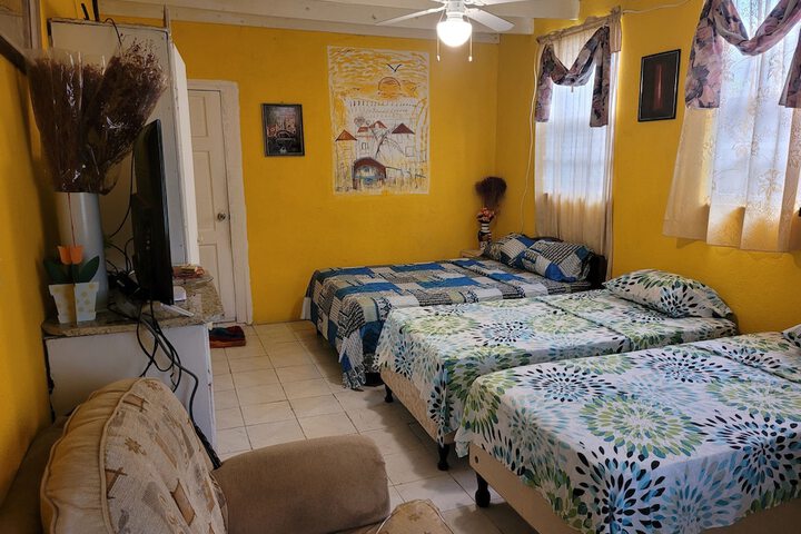 Room 14 of 80