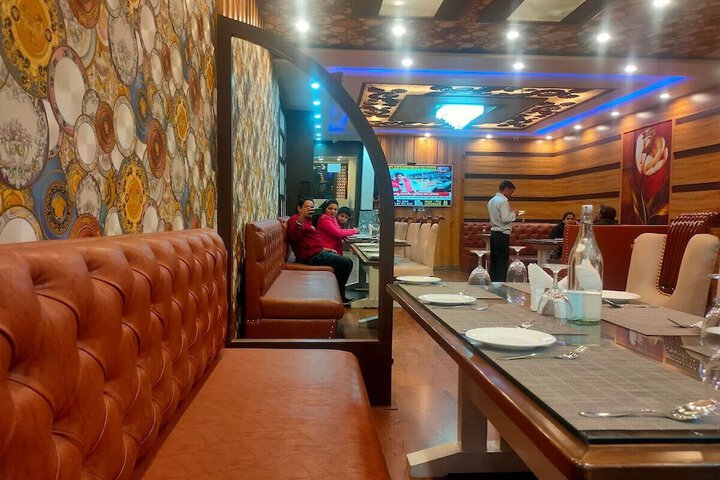 Dining 38 of 49