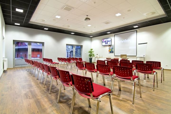 Business Center 13 of 16