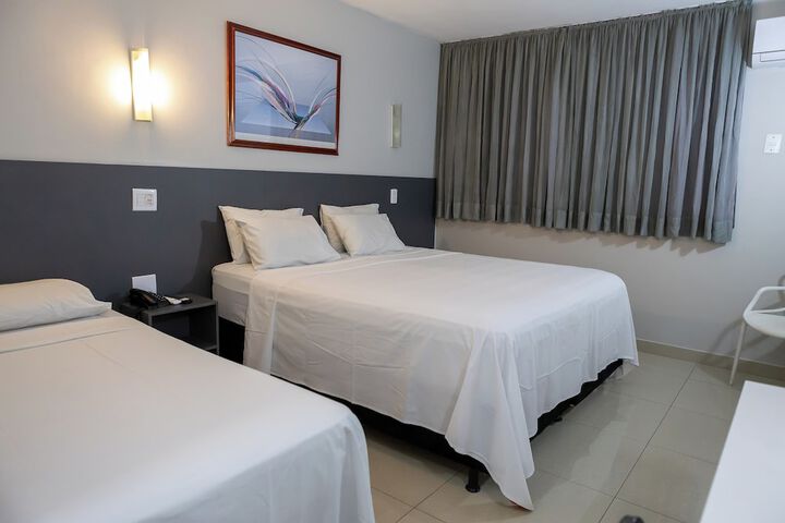 Room 6 of 38