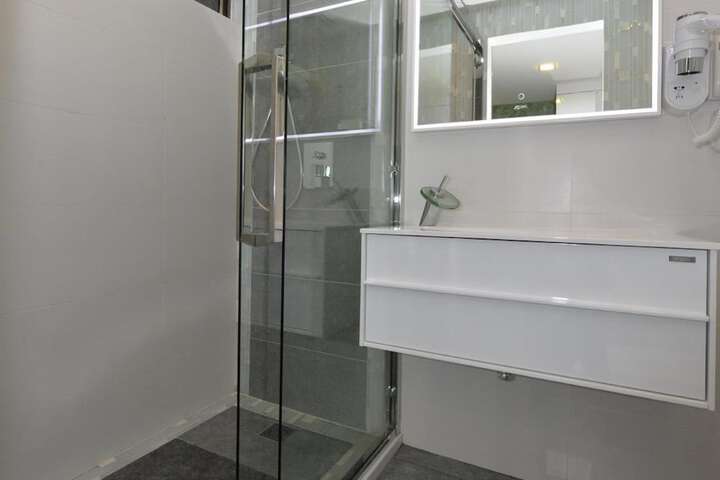 Room 20 of 34