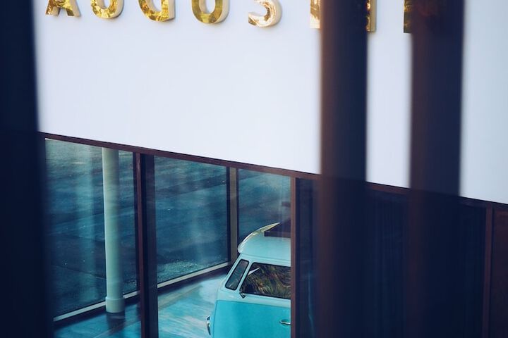 Hotel 2 of 77