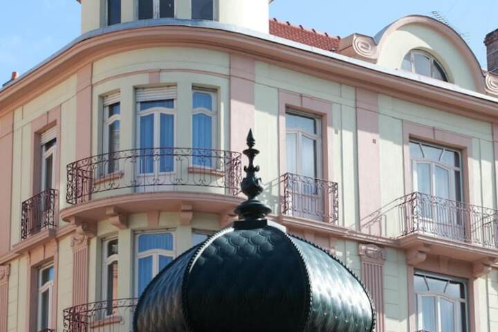 Hotel Entry