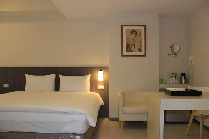 Room 16 of 48