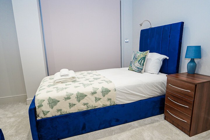 Room 4 of 55