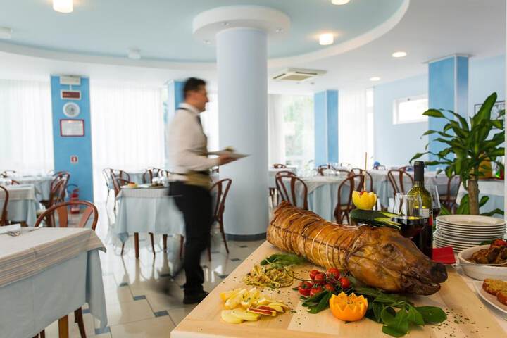 Dining Photos