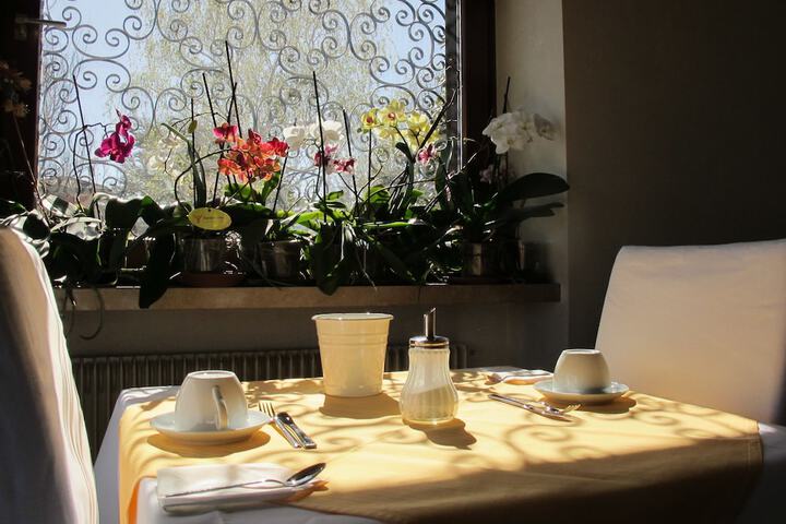 Breakfast/Coffee Service 30 of 33