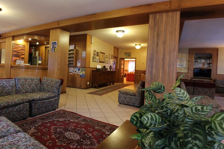 Hotel Interior 11 of 54