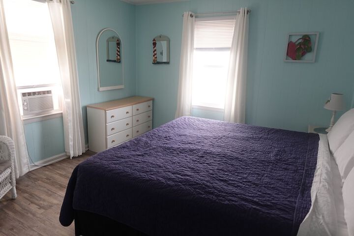 Room 33 of 282