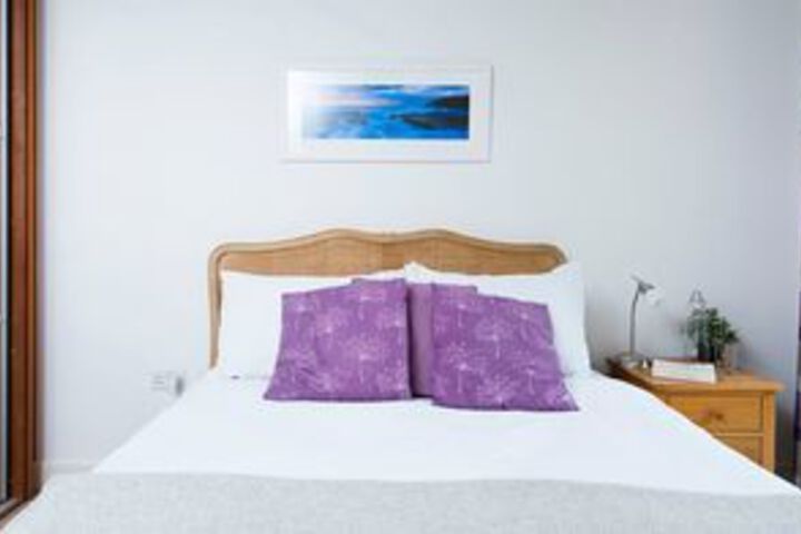 Room 10 of 22