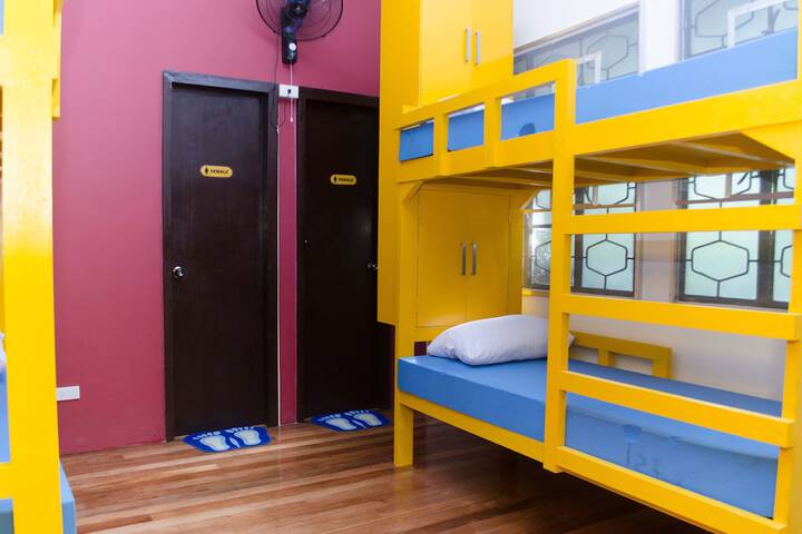 Room 12 of 100