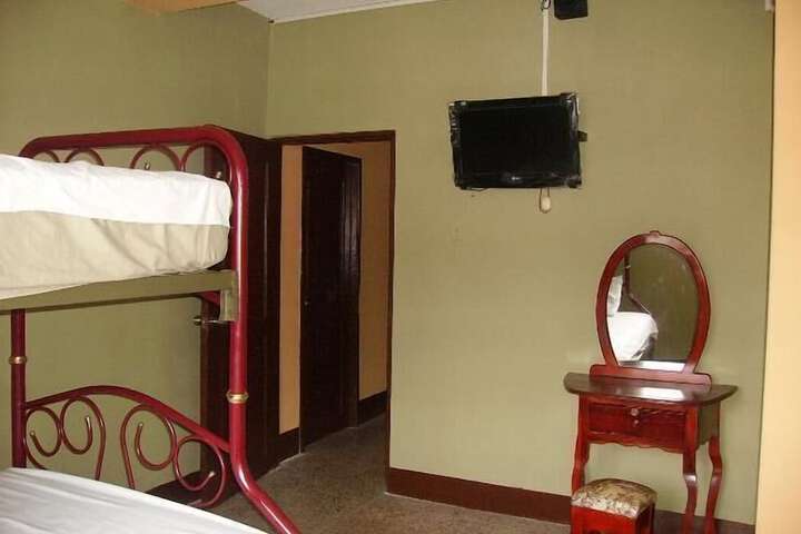 Room 30 of 53