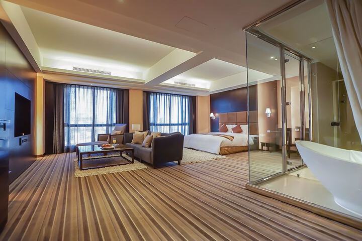 Room 8 of 45