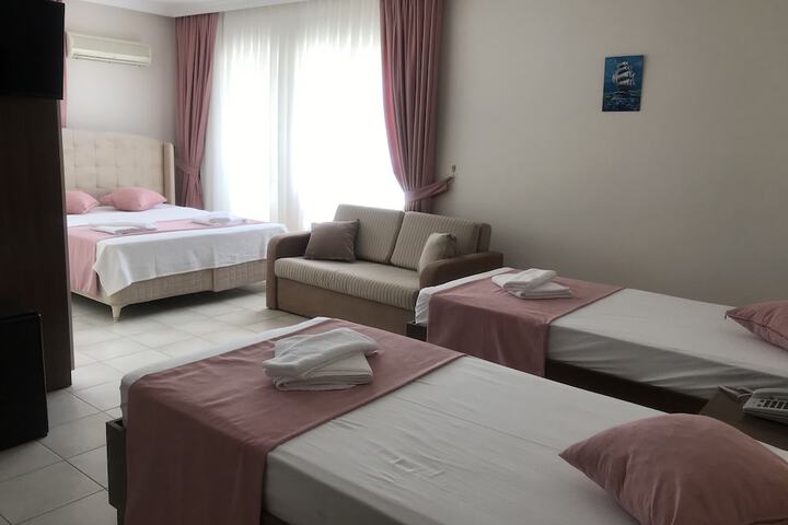 Room 18 of 73