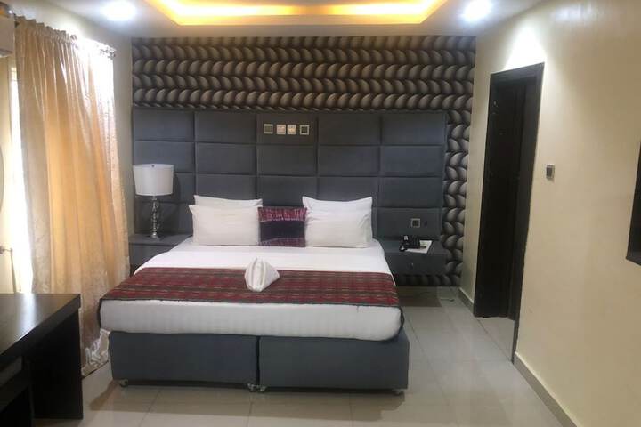 Room 10 of 53