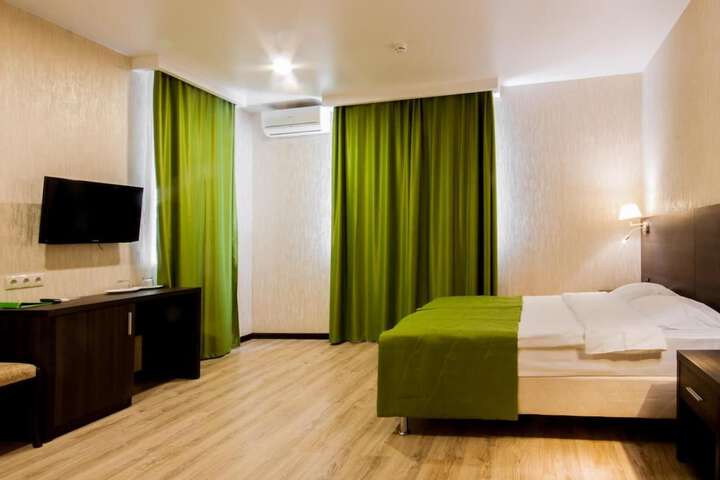Room 9 of 36