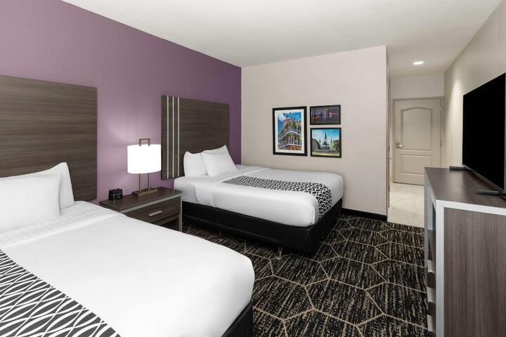 Room 12 of 36