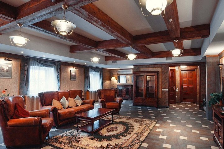 Room 5 of 64