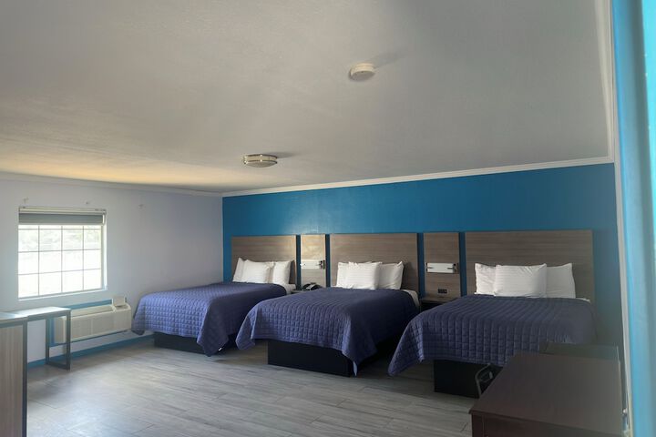 Room 8 of 26