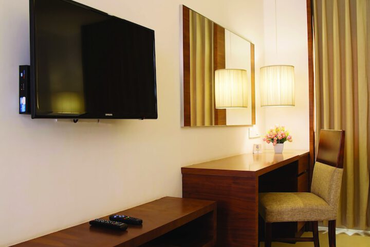 Room 8 of 30