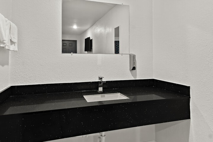 Room 15 of 24