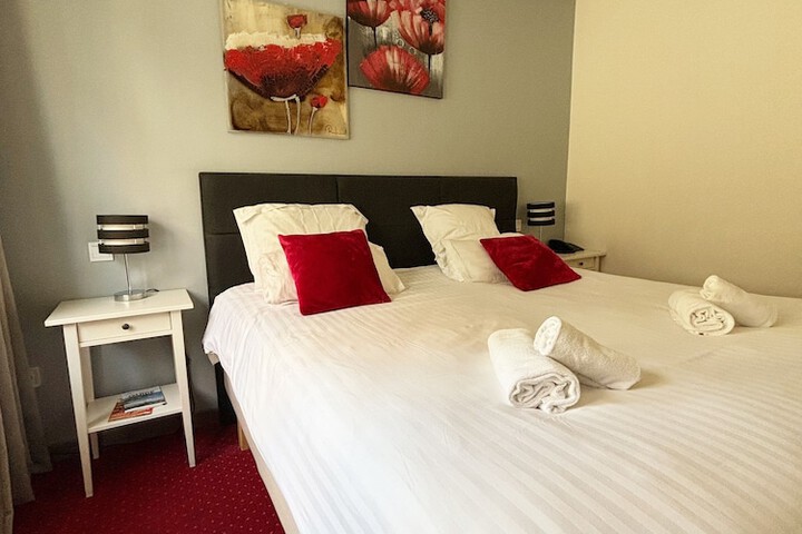 Room 9 of 47