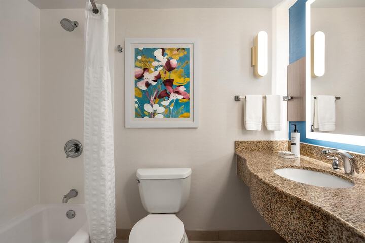 Room 40 of 61