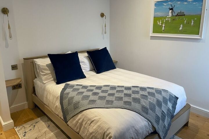 Room 3 of 10