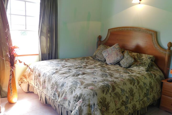 Room 5 of 193