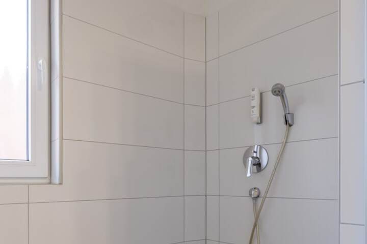 Room 30 of 38