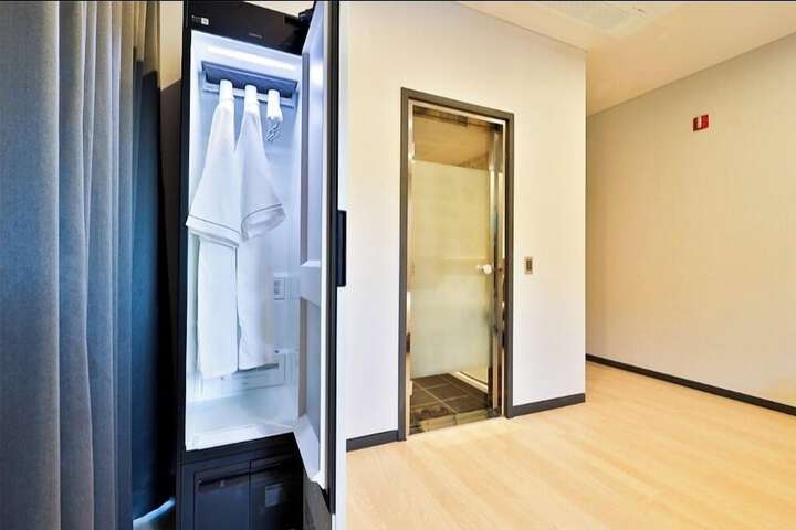 Room 44 of 72